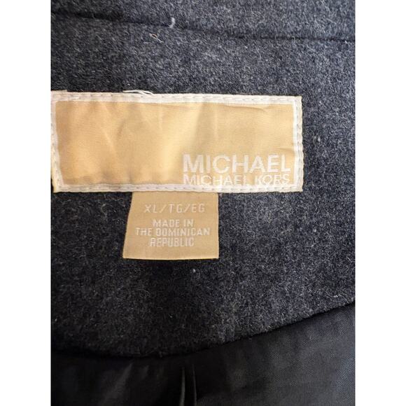 Michael Kohrs Women's XL Grey Peacoat needs button moved - Picture 6 of 7